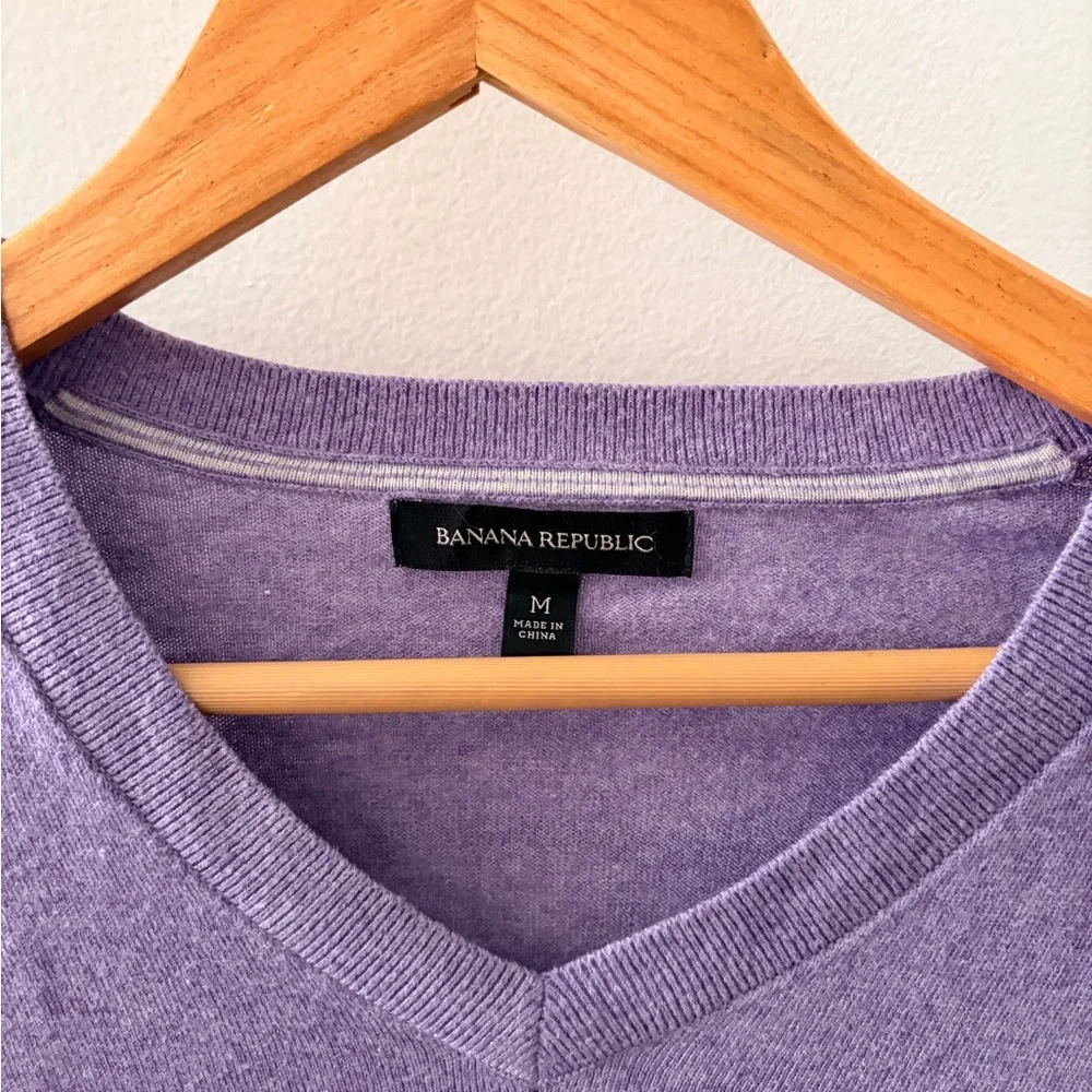Men’s Banana Republic‎ Lavender V-Neck Sweater